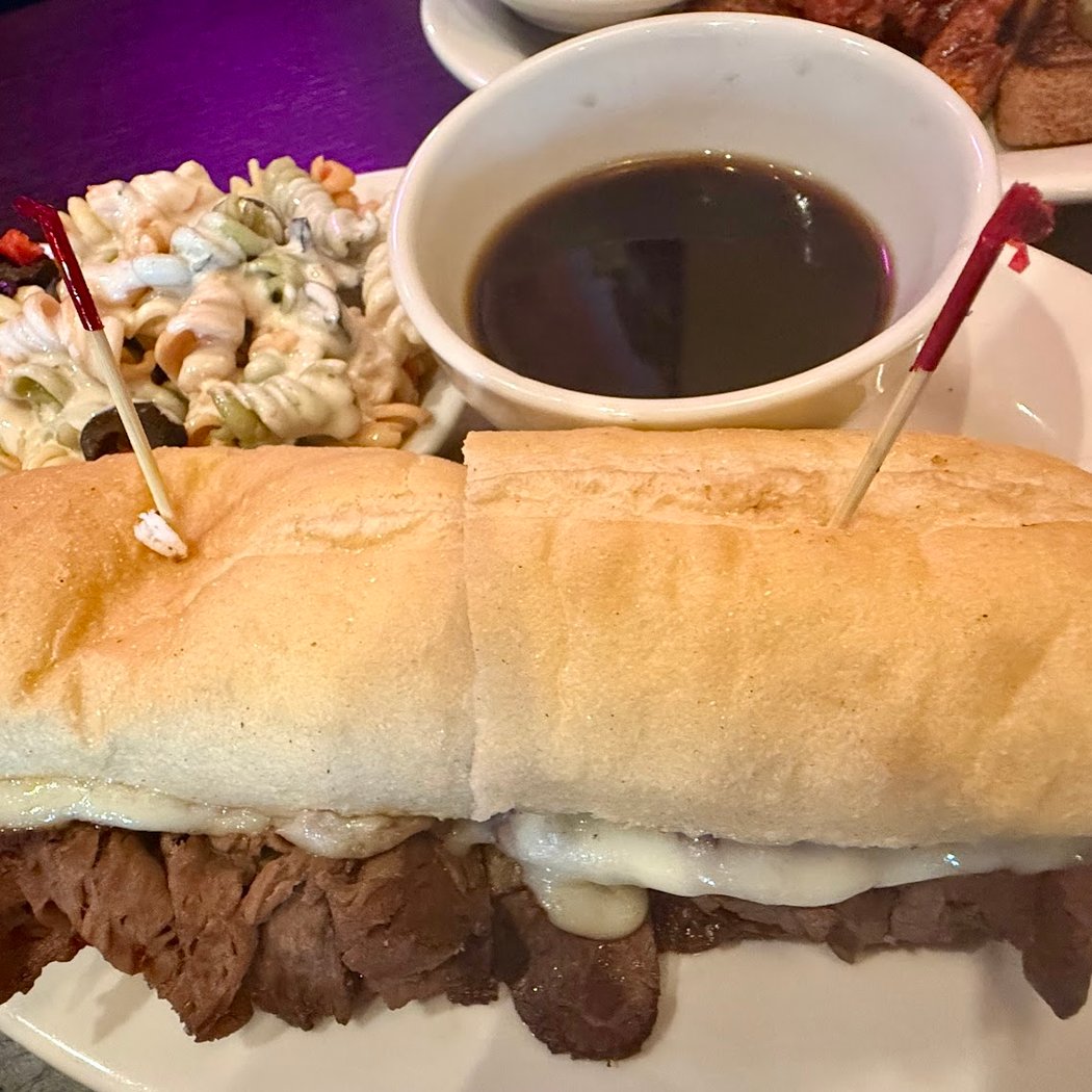 Duffer's Bar & Grill 1